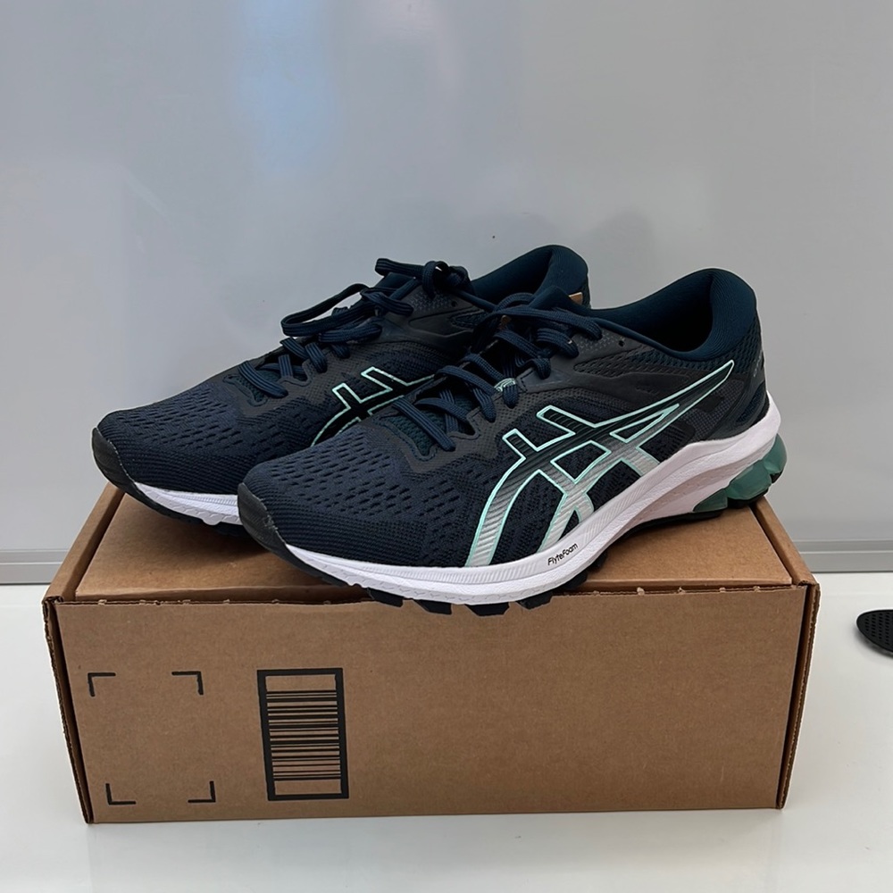 Ascis Men’s GT-1000